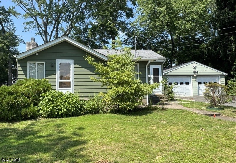 48 Beechwood Ave – photo 1 of 386
