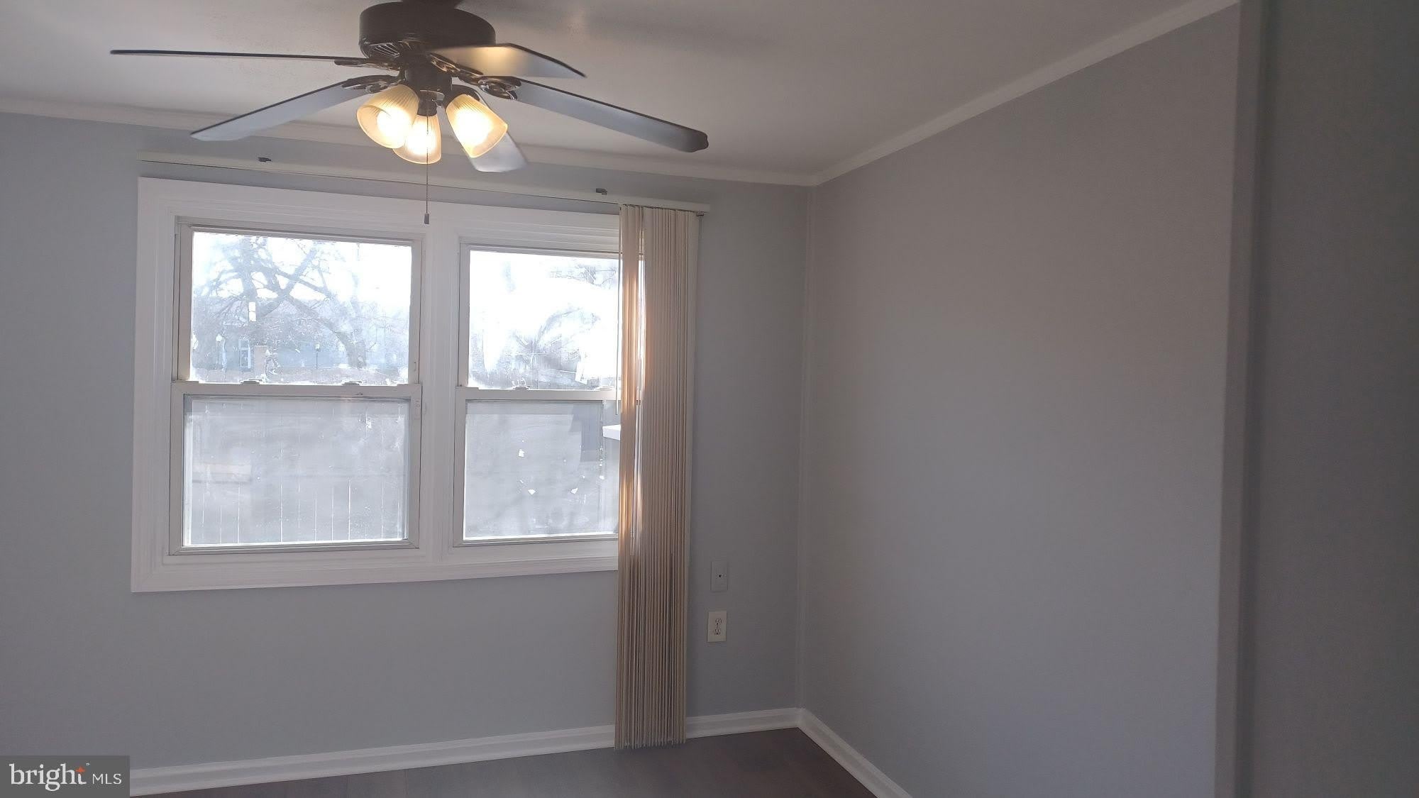 2053 LARKHALL Road – photo 1 of 20