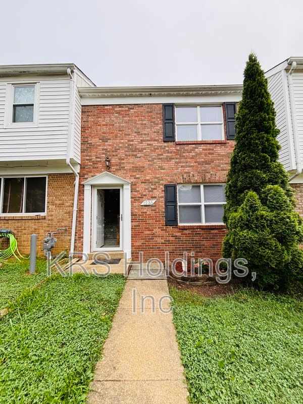 1235 Thomas Jefferson Pl – photo 1 of 32