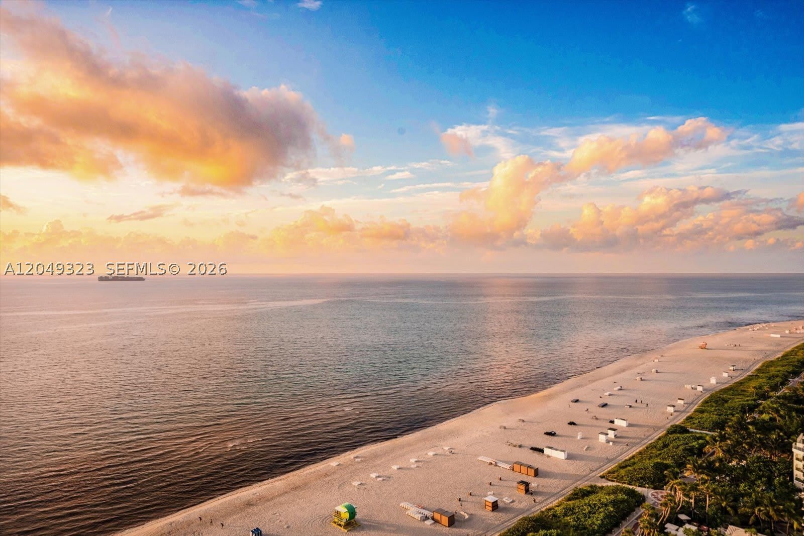 4201 Collins Ave – photo 1