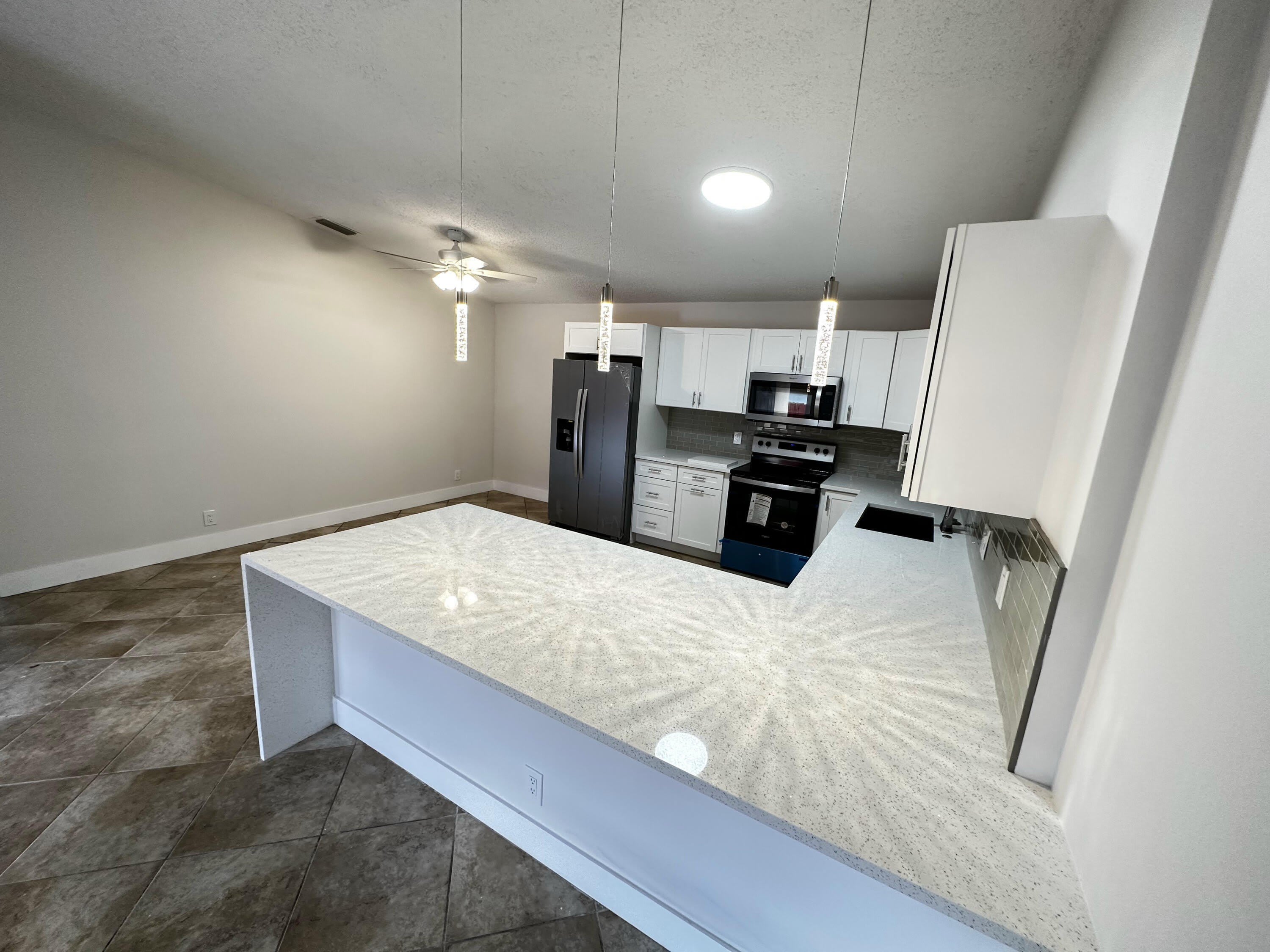 4326 Woodstock Drive – photo 1