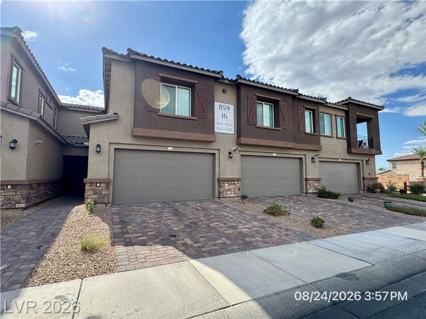 Modern Henderson Townhome with 2-Car Garage & Designer Finishes – photo 1