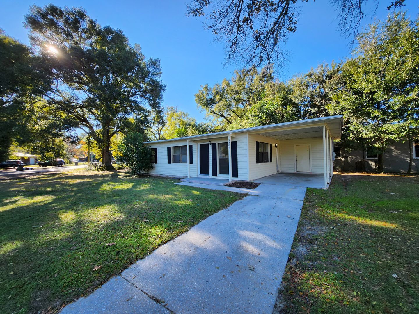 5501 Mayfair Dr Pensacola Fl 32506 Move In Special Half Off Your First Full Month S Rent – photo 1 of 16