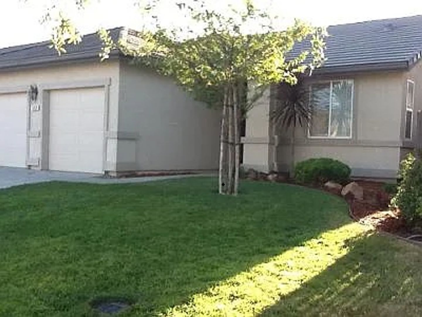 Two Weeks Free Special 3 Bedroom 2 Bath House – photo 1 of 9