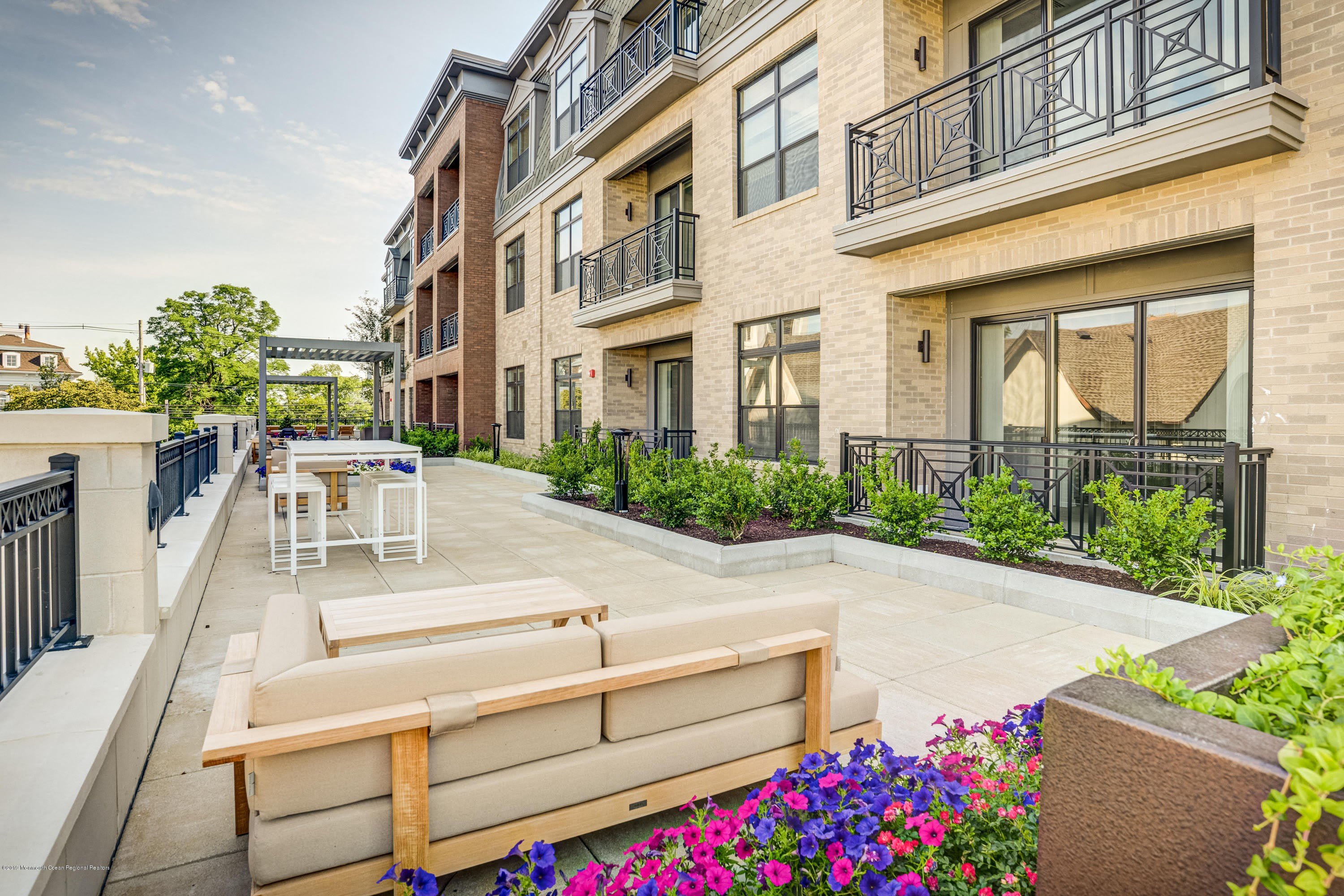55 W Front Street – photo 1