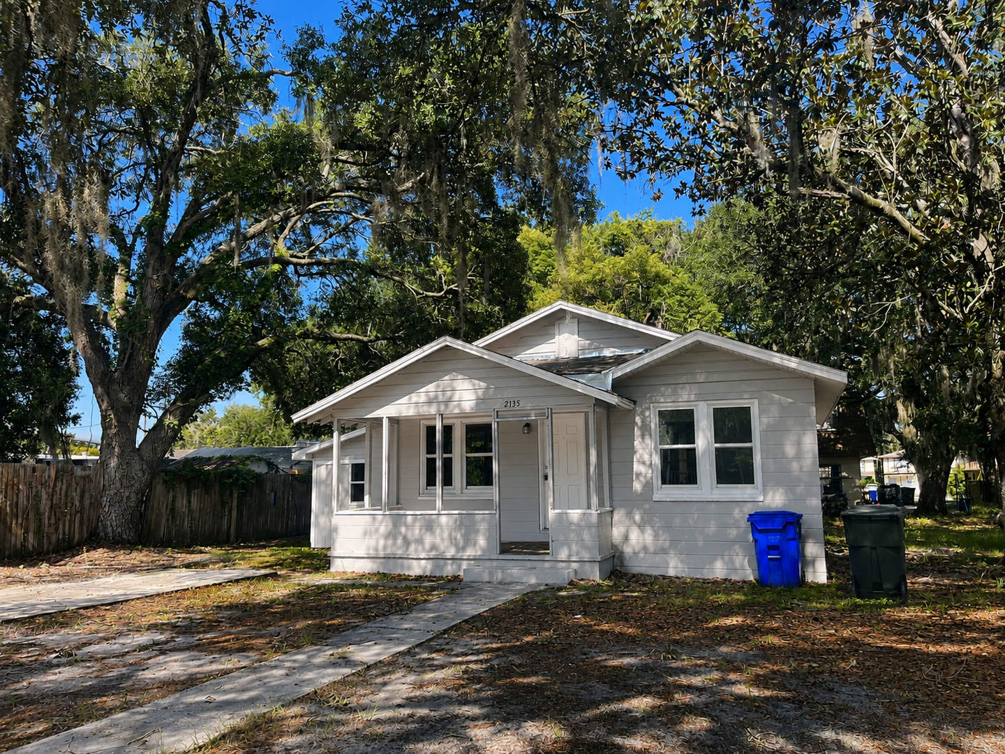 Beautiful 3BR/1BA Lakeland Home with Large Backyard & Covered Porch! – photo 1