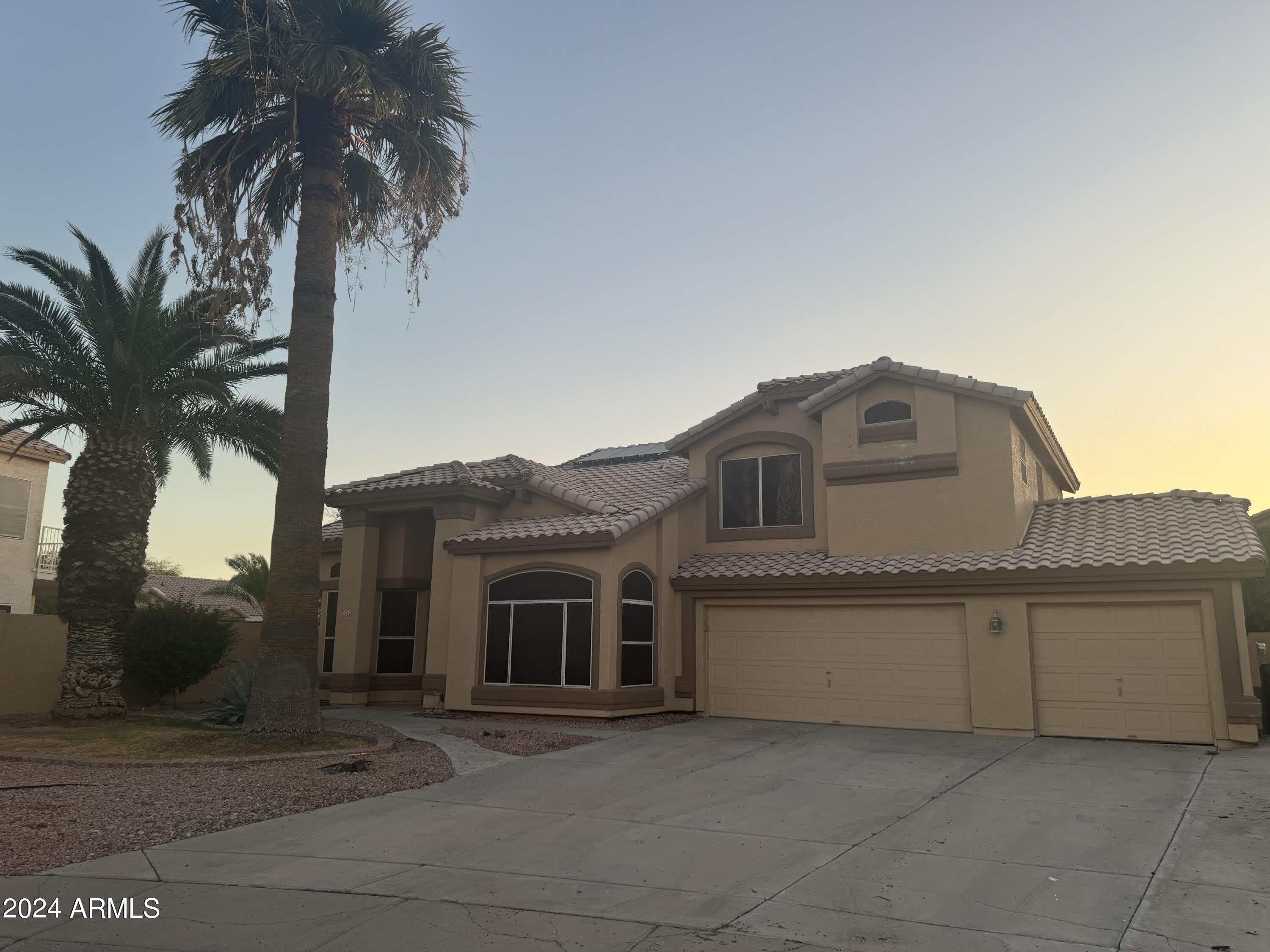 3216 N 109Th Avenue – photo 1 of 226