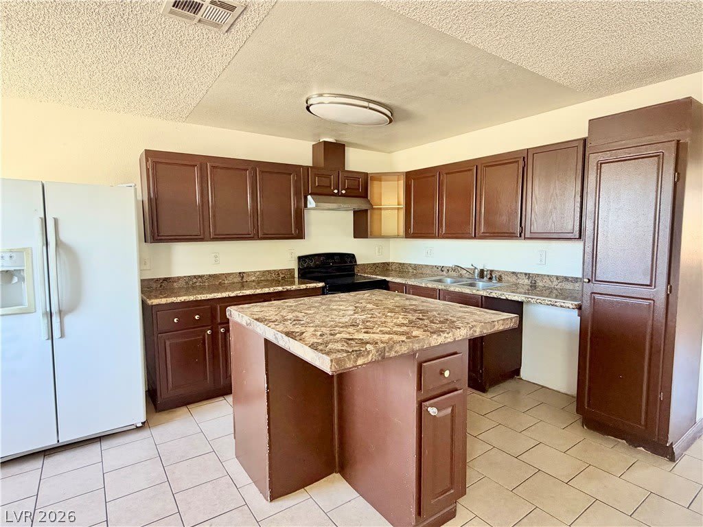 3717 Lillis Avenue – photo 1