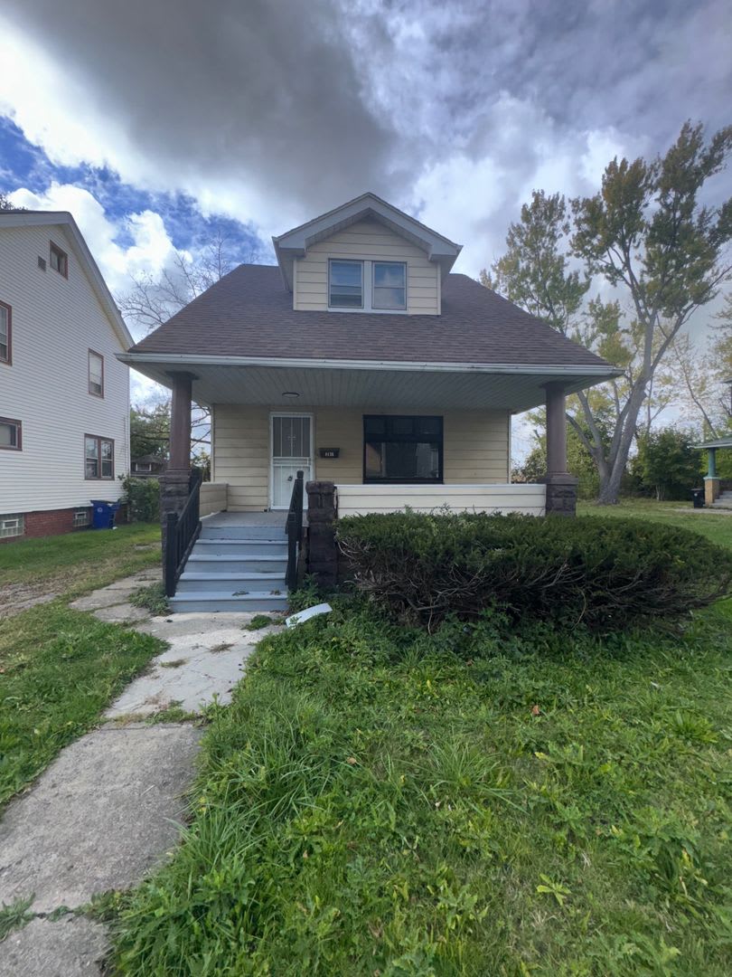 Charming 3 Bedroom Property In Prime Location Section 8 Vouchers Accepted – photo 1