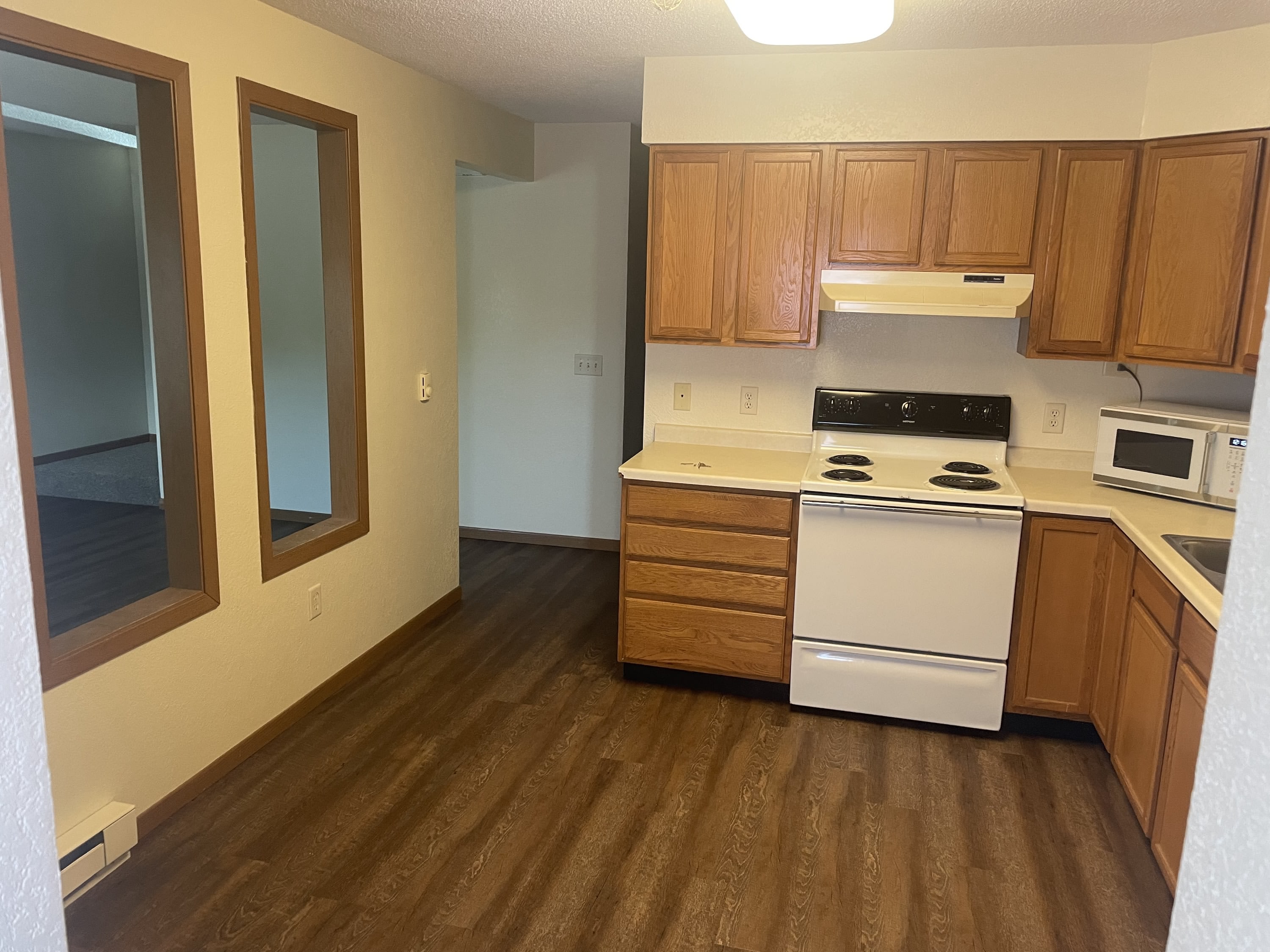 1063 East Cascade Avenue 1 – photo 1 of 44