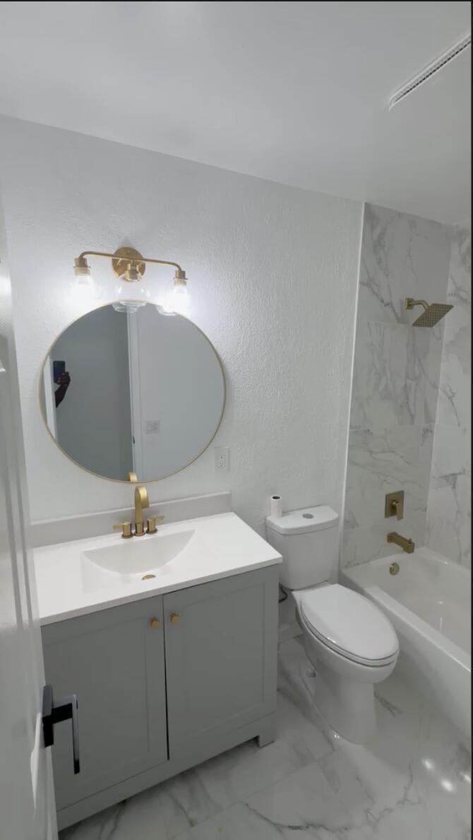 2620 Northeast 7th Avenue – photo 1