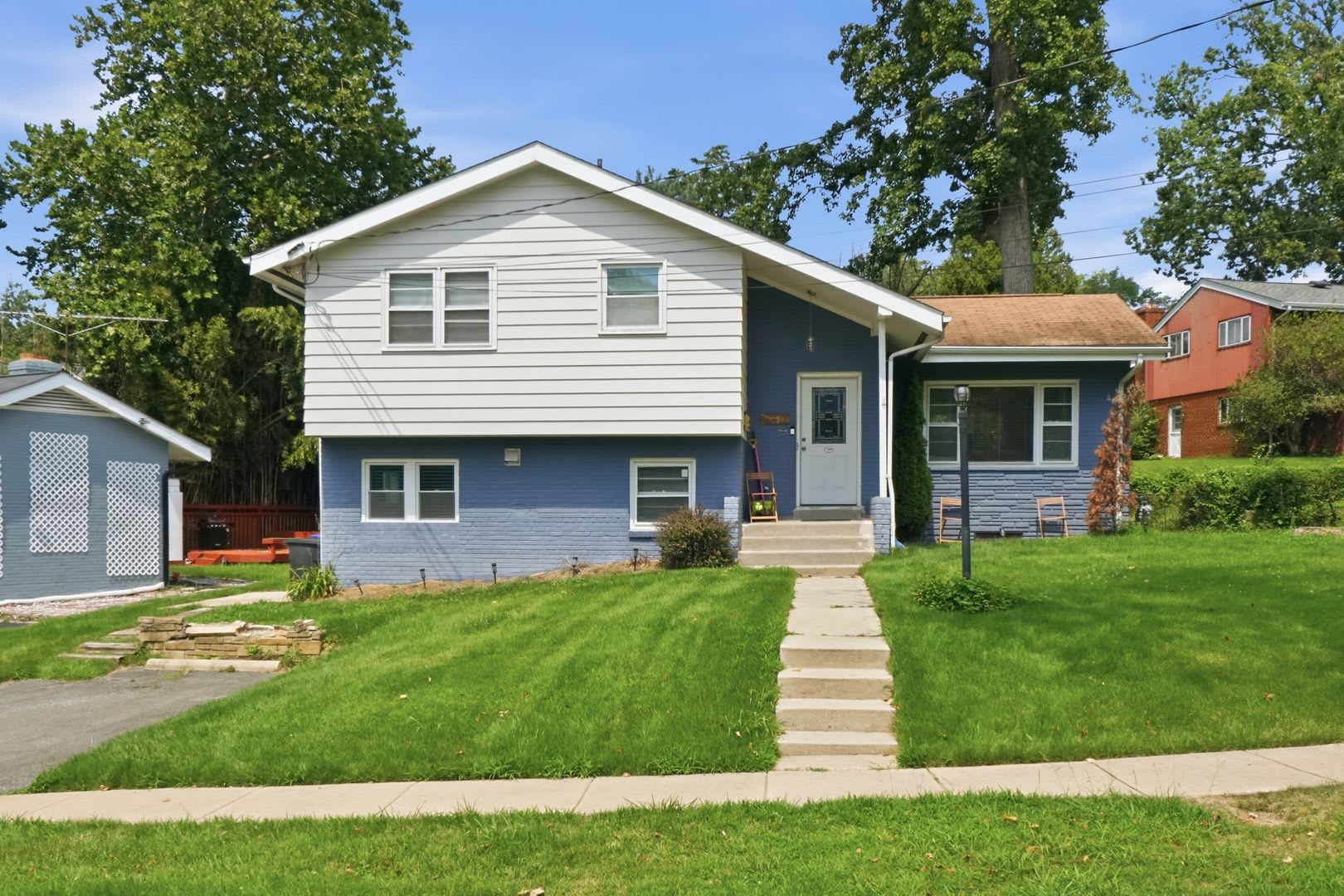 Beautifully Updated Split Level Home Near Wheaton Metro – photo 1 of 23