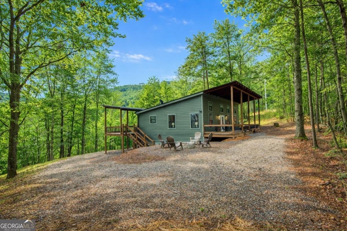 642 Crabapple Drive – photo 1 of 12
