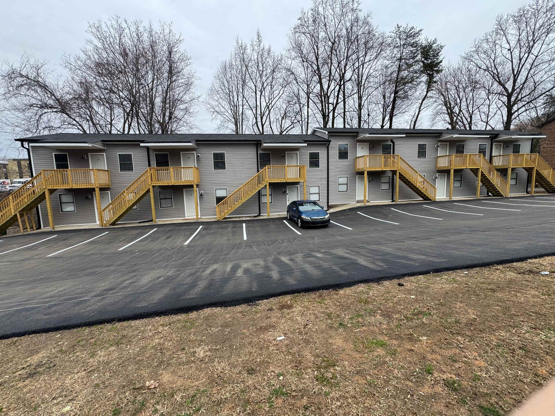 Newly Remodeled 1 Bedroom Apartment – photo 1