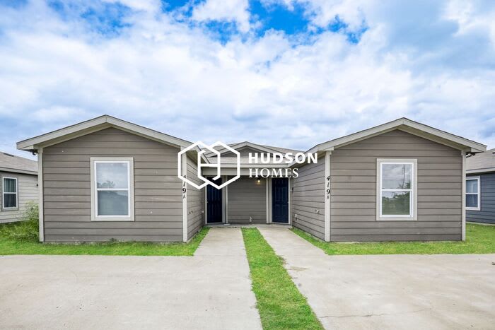 419 County Line Road – photo 1 of 14