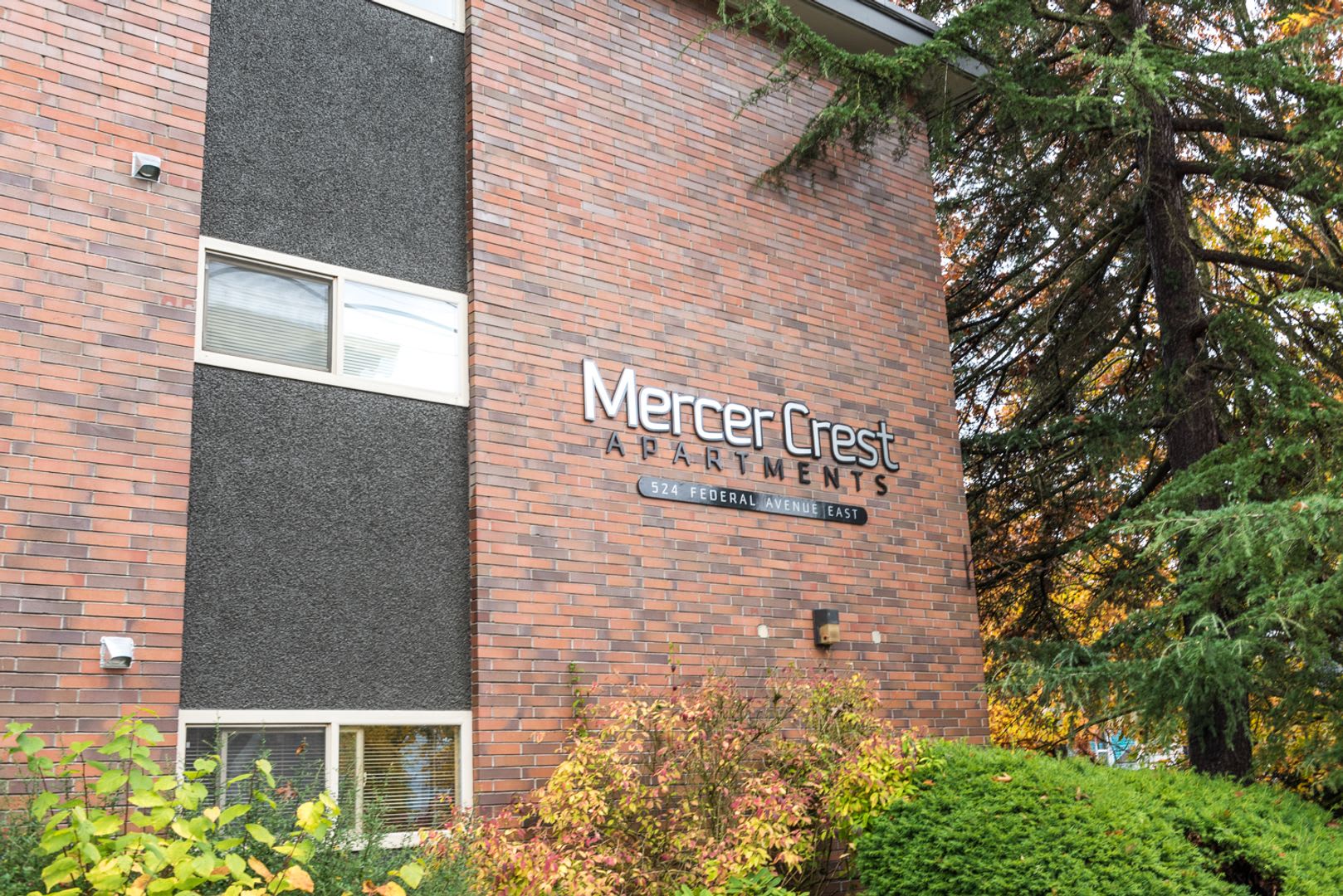 Mercer Crest Apartments – photo 1