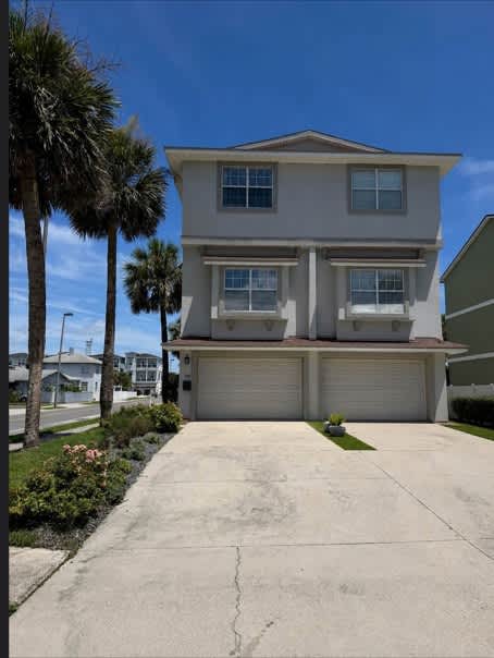 199 11th Ave N – photo 1 of 10