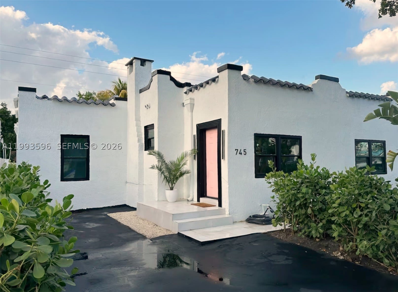 745 Nw 47Th Ter – photo 1