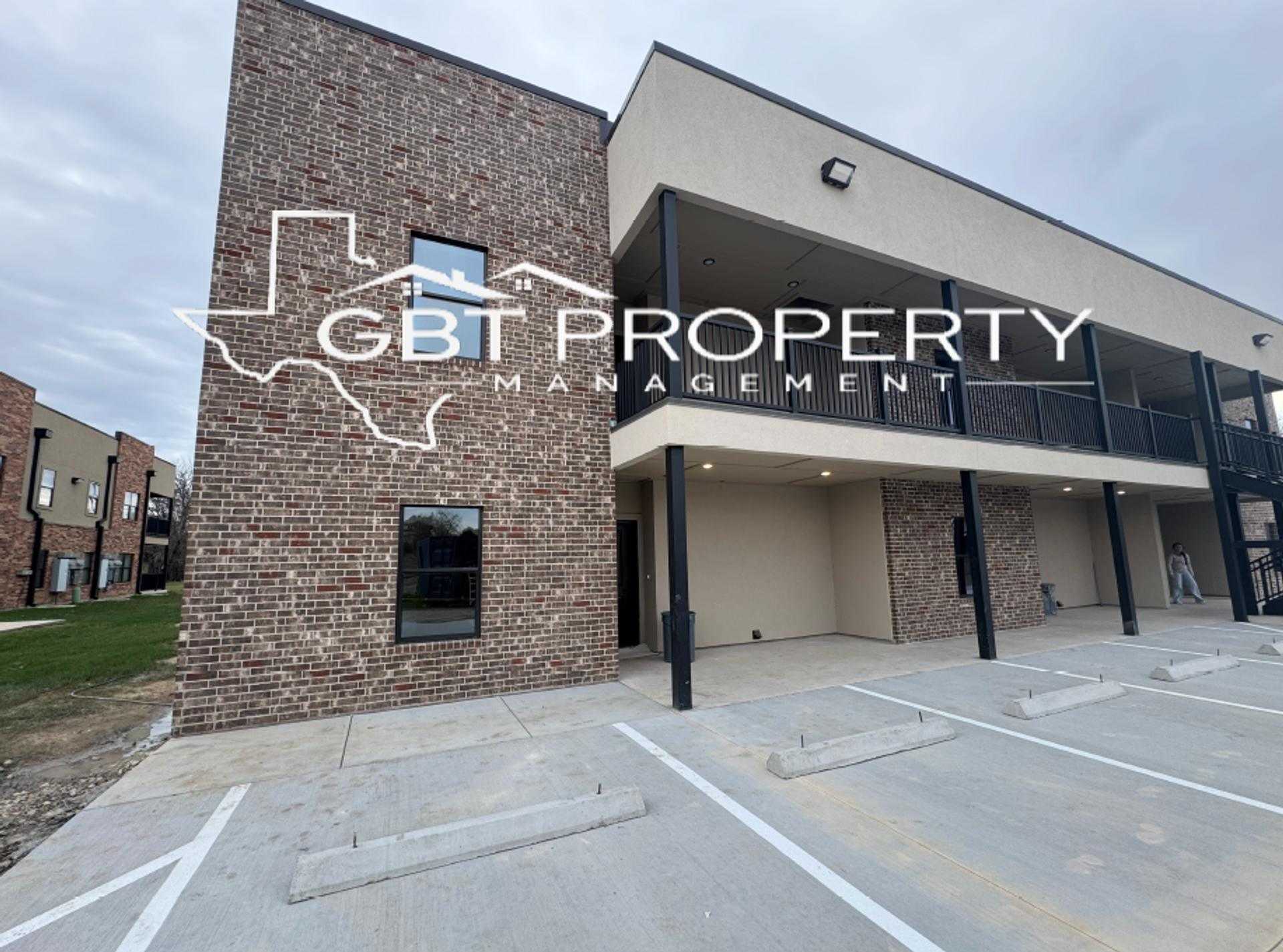 Brand New Apartments!! 2 Bedroom 2 Bath! – photo 1 of 20