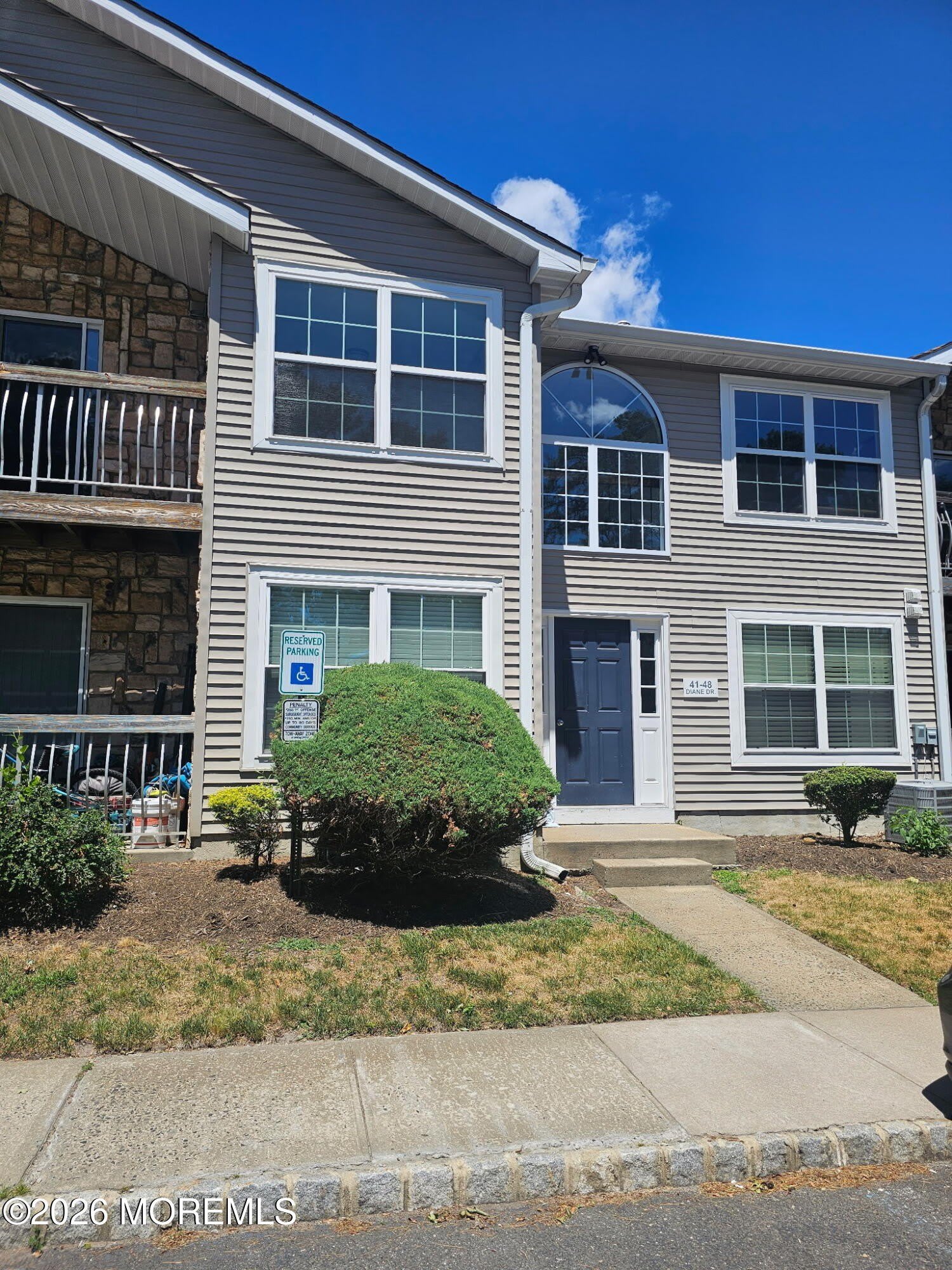 42 Diane Drive – photo 1 of 24