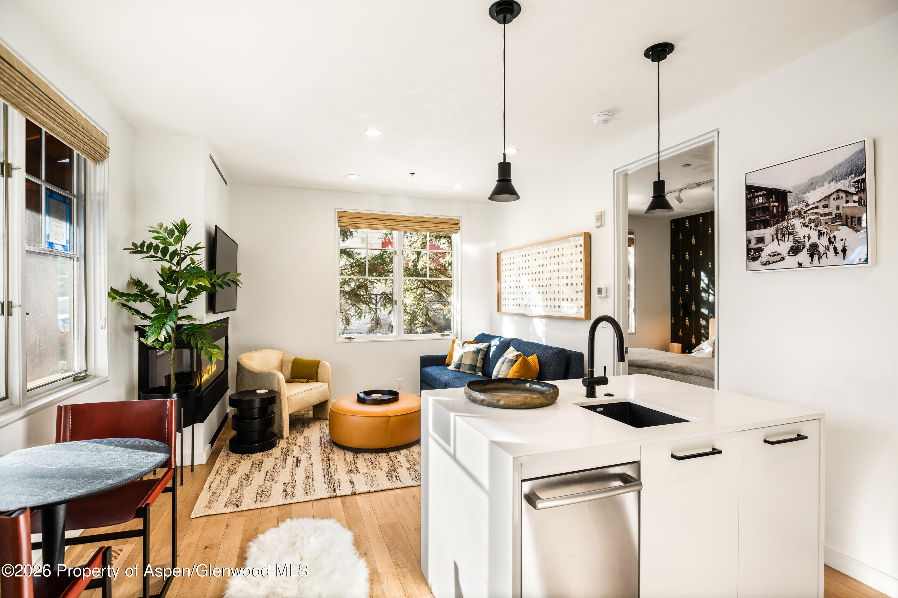 501 W Main Street – photo 1 of 9