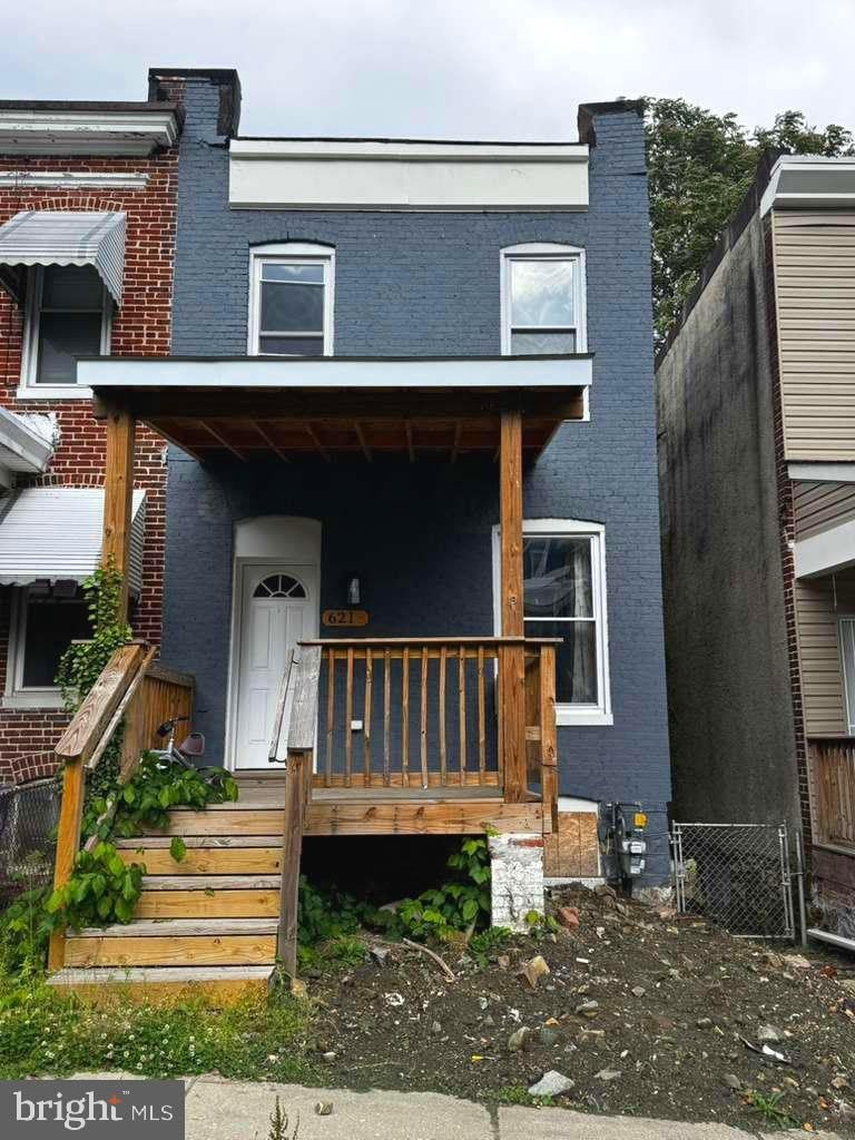 621 DENISON Street – photo 1