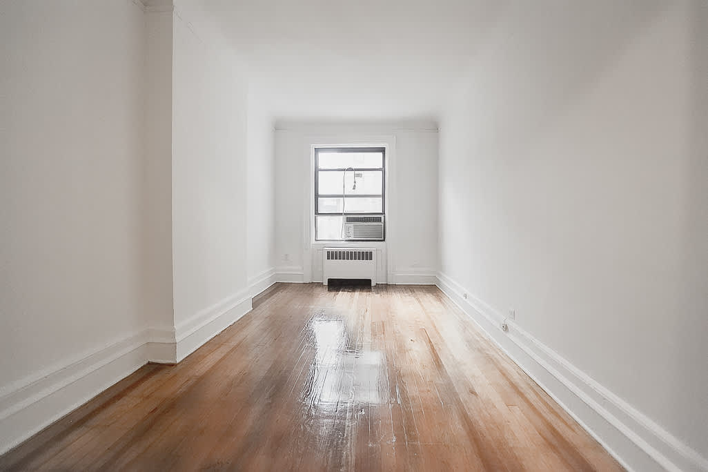 51 East 74th Street – photo 1