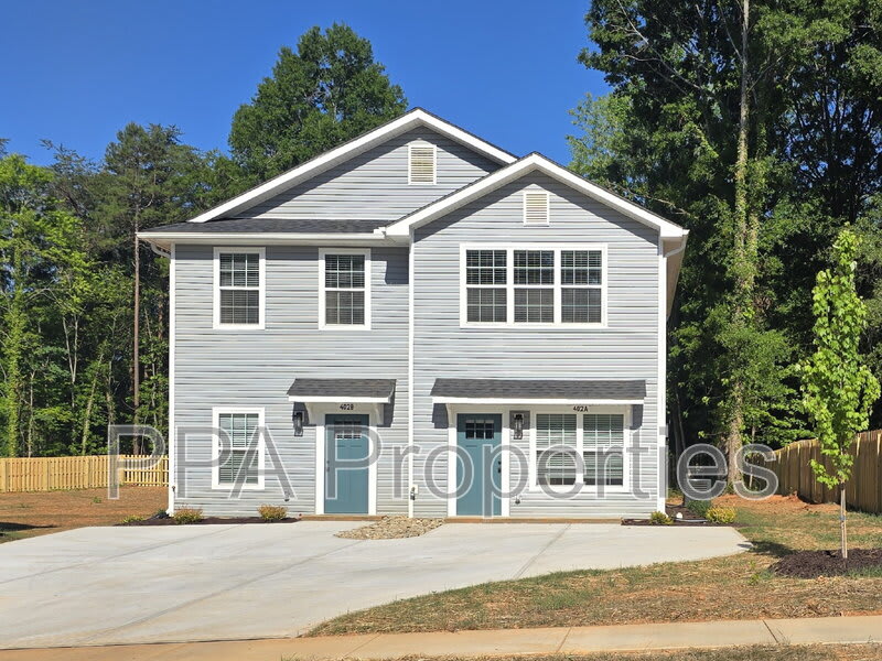 404 Giles St – photo 1 of 36