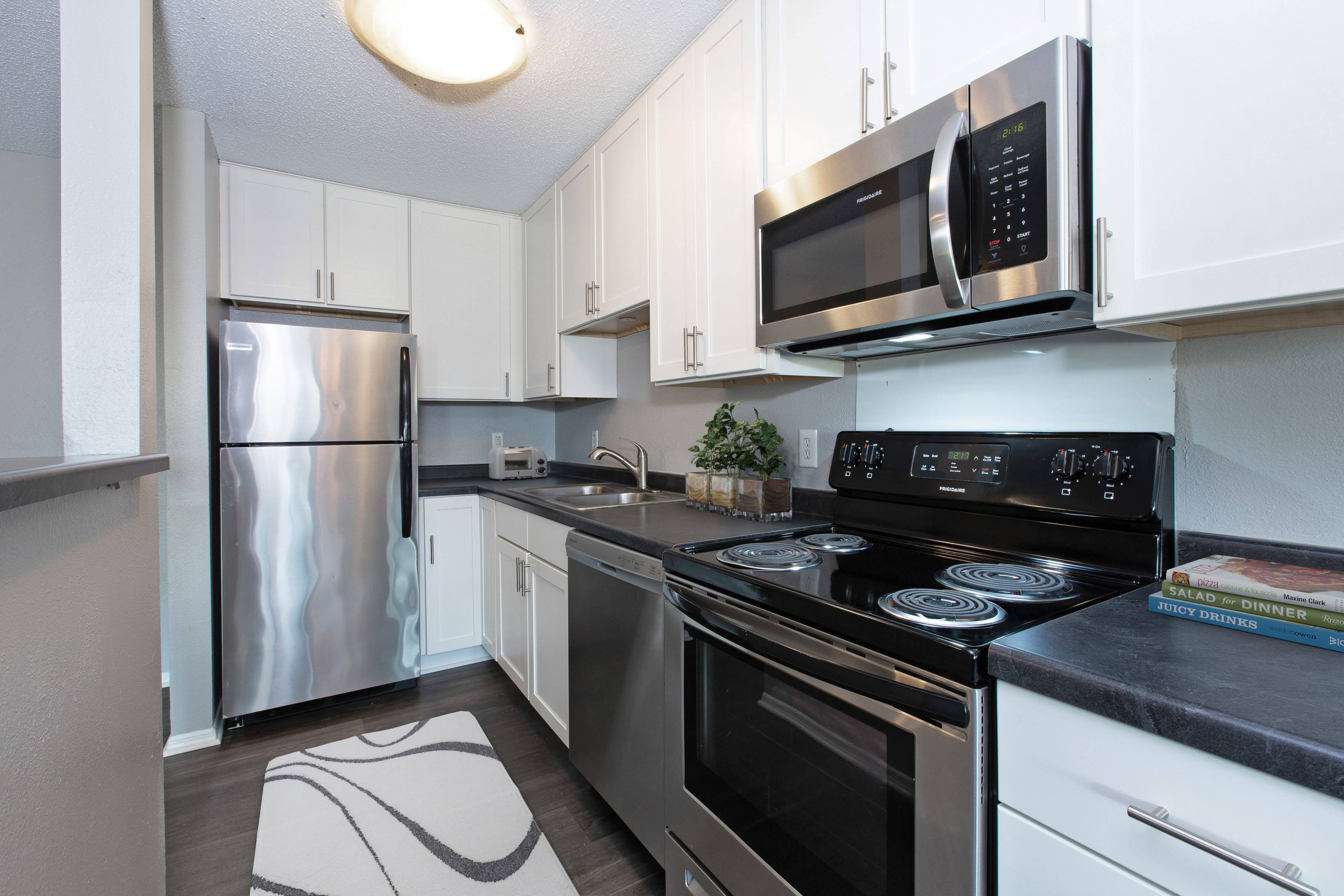 Hinton Heights – photo 1 of 19