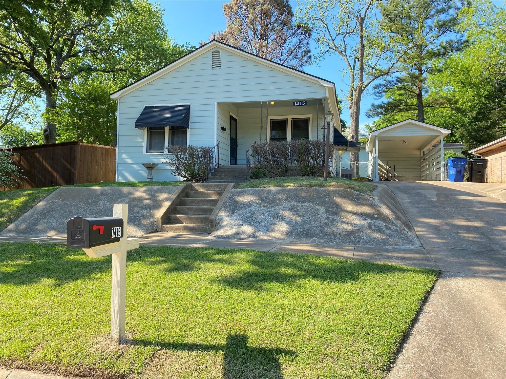 1415 W Crawford Street – photo 1