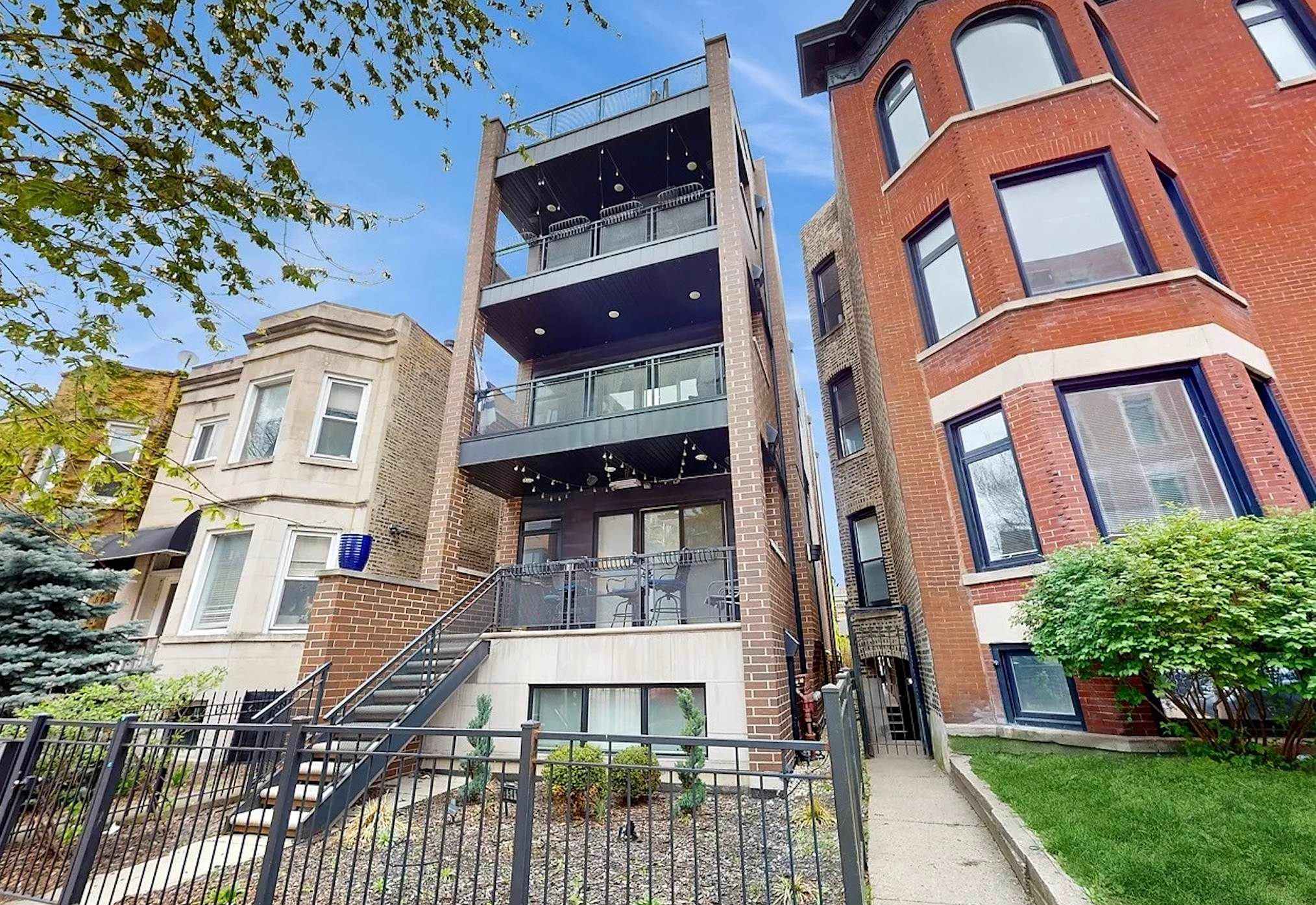 3541 N Sheffield Ave – photo 1