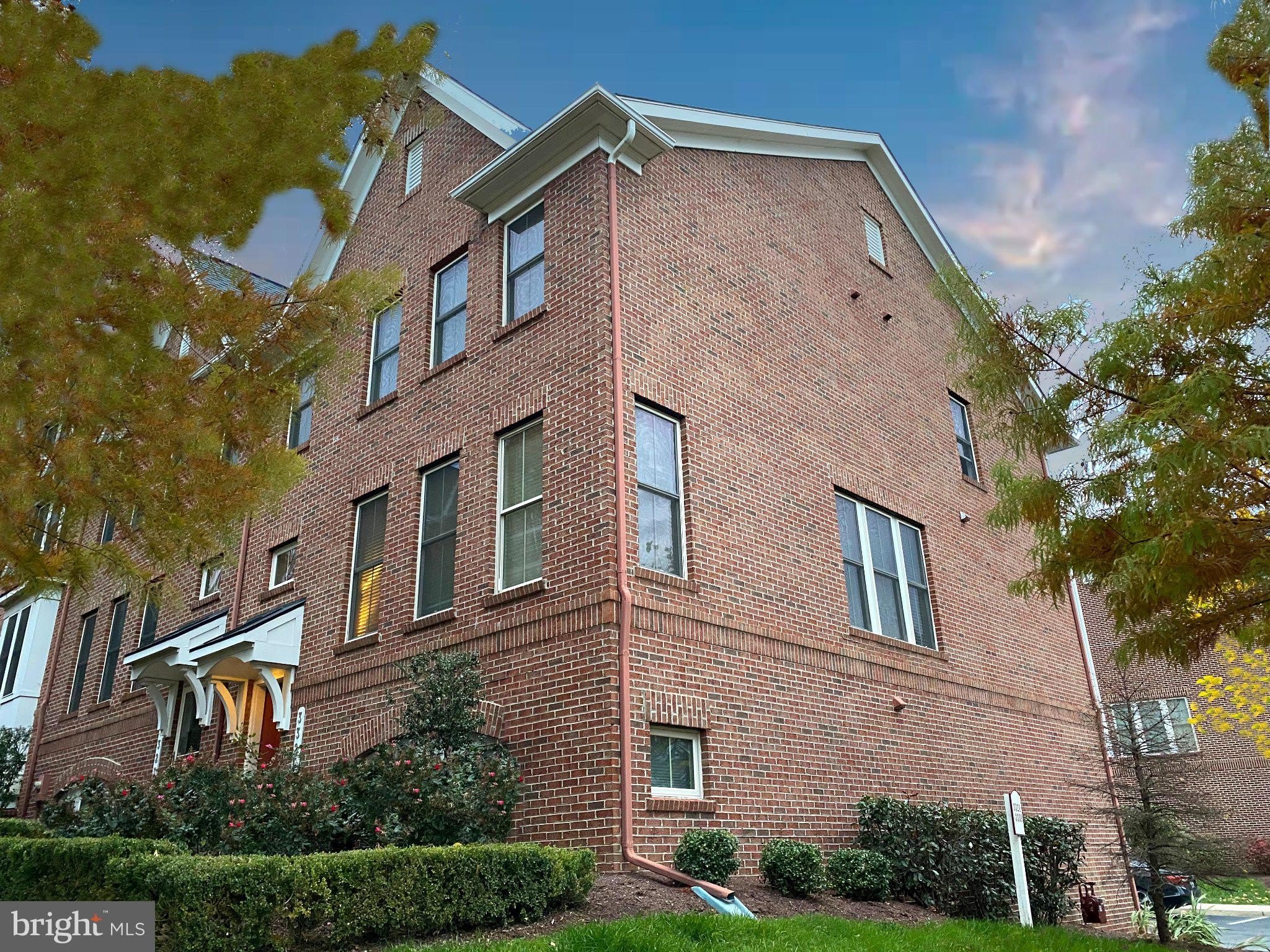 3321 S KEMPER Road – photo 1 of 22