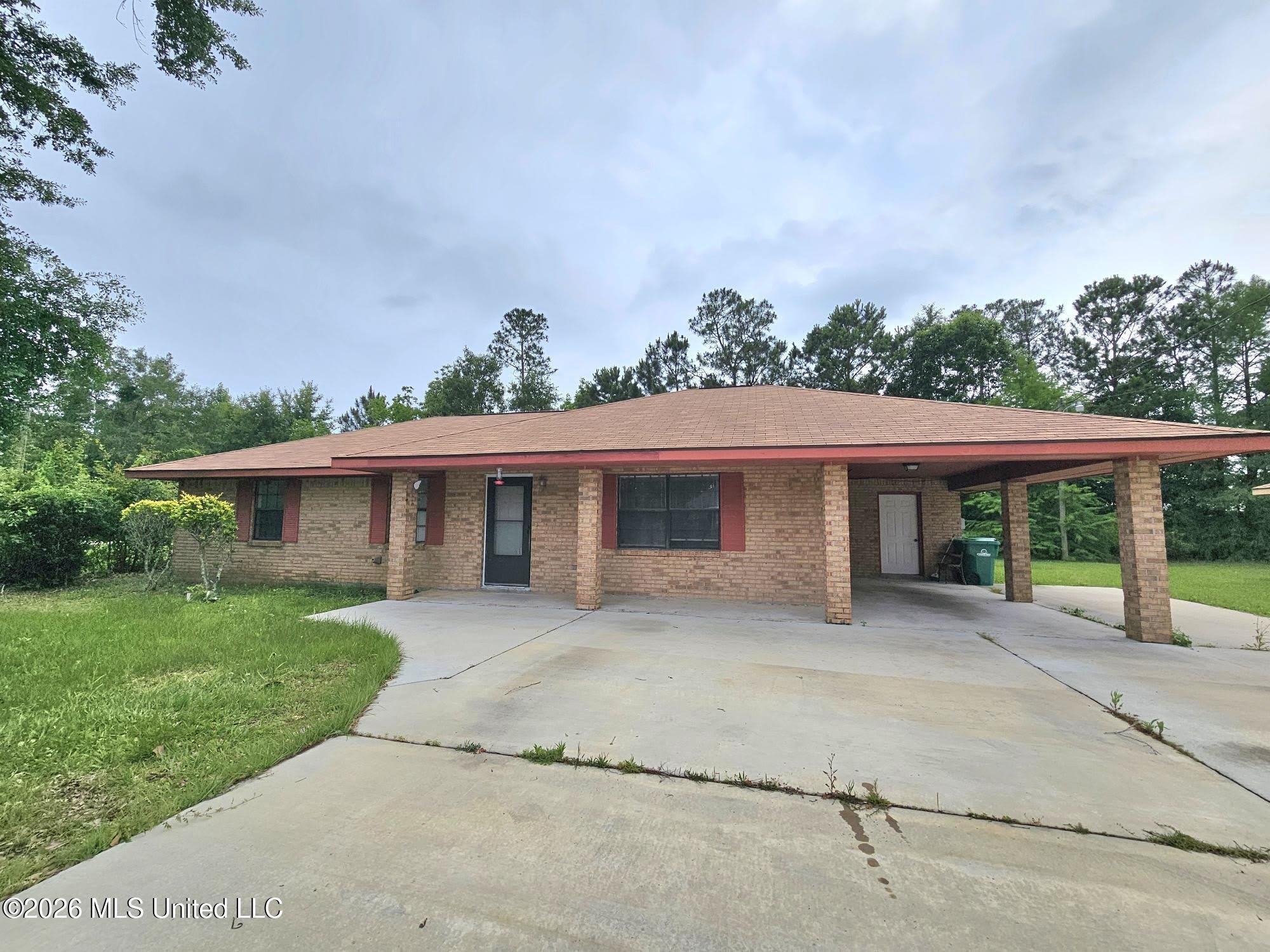 530 Easterbrook Street – photo 1 of 16