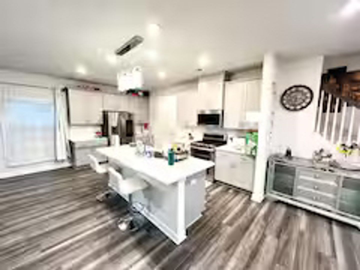 Room in 4 Bedroom Home at Arbor Vista Dr – photo 1