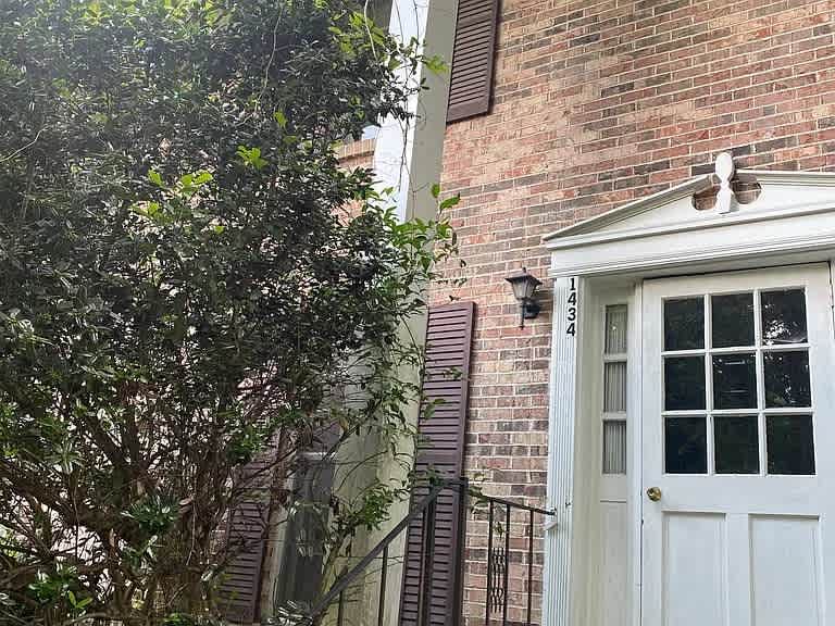 1434 Al Seier Road – photo 1 of 277