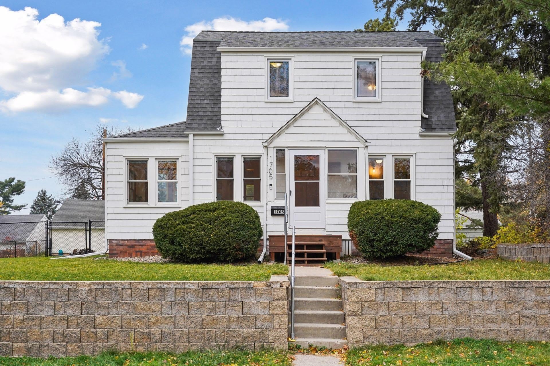1705 Ivy Avenue E – photo 1