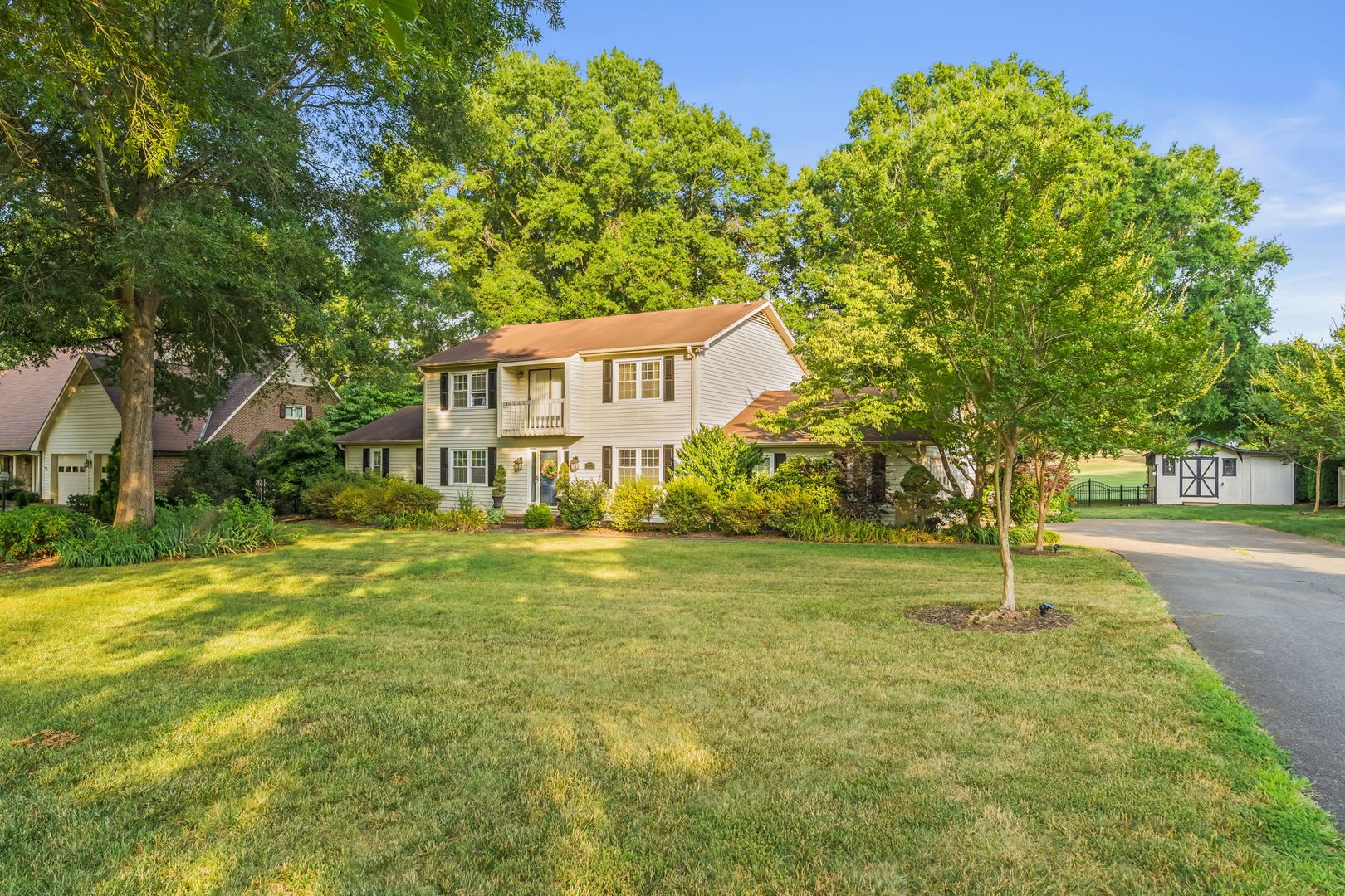 4BR Golf Course Home in Bermuda Run with EV Charger – photo 1 of 80