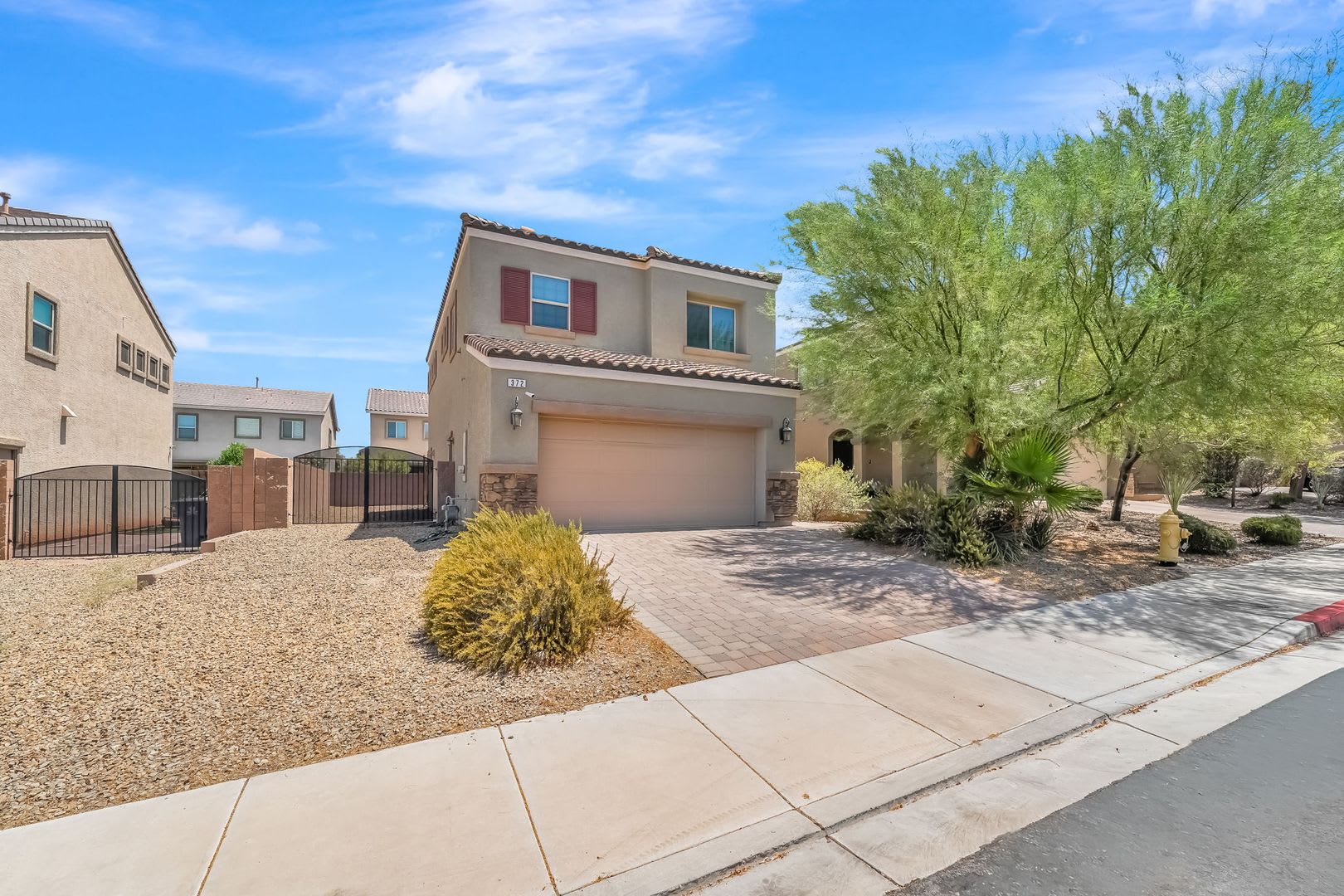 Effortless Living in the Heart of Henderson! – photo 1