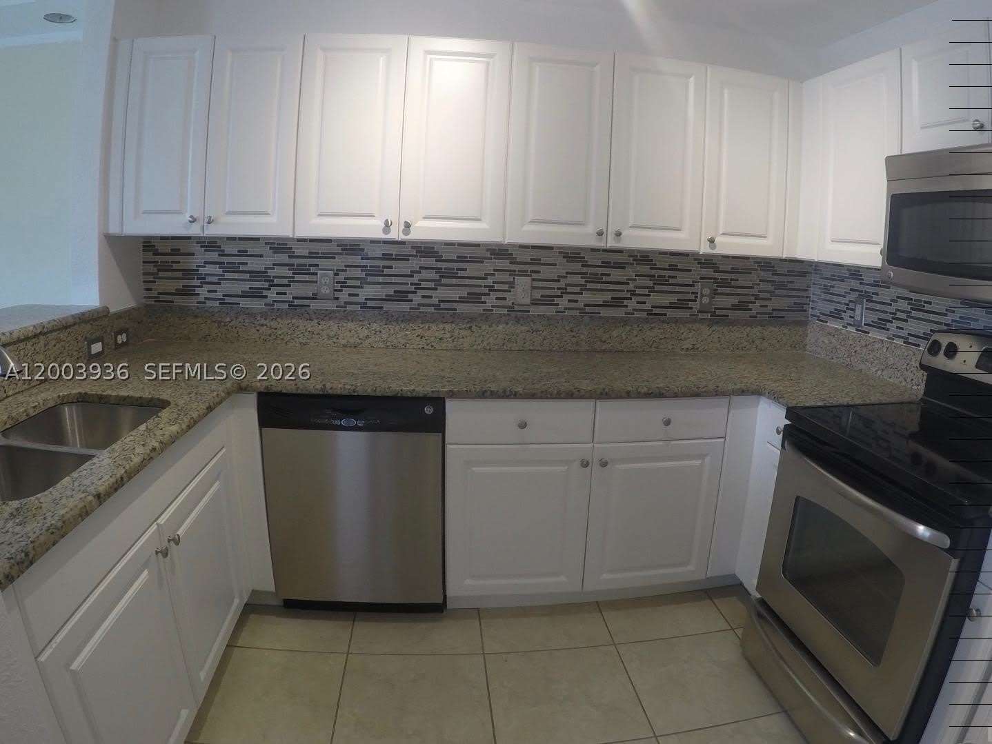 11401 NW 89th St – photo 1