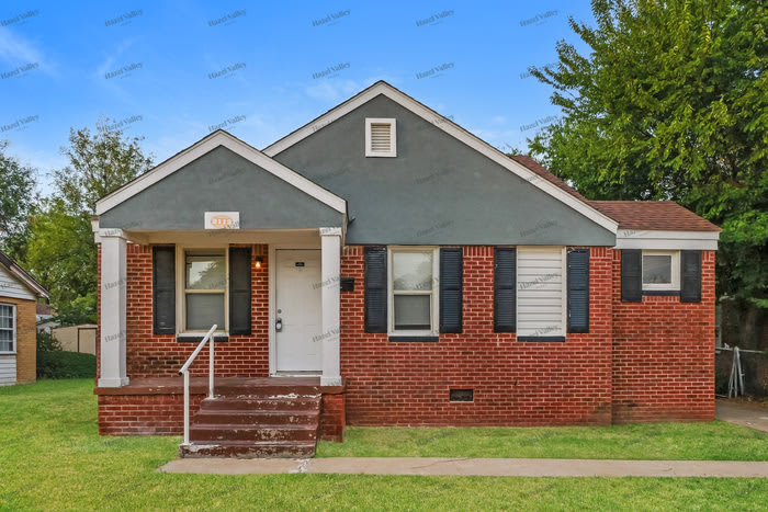 2112 Northeast 18th Street – photo 1