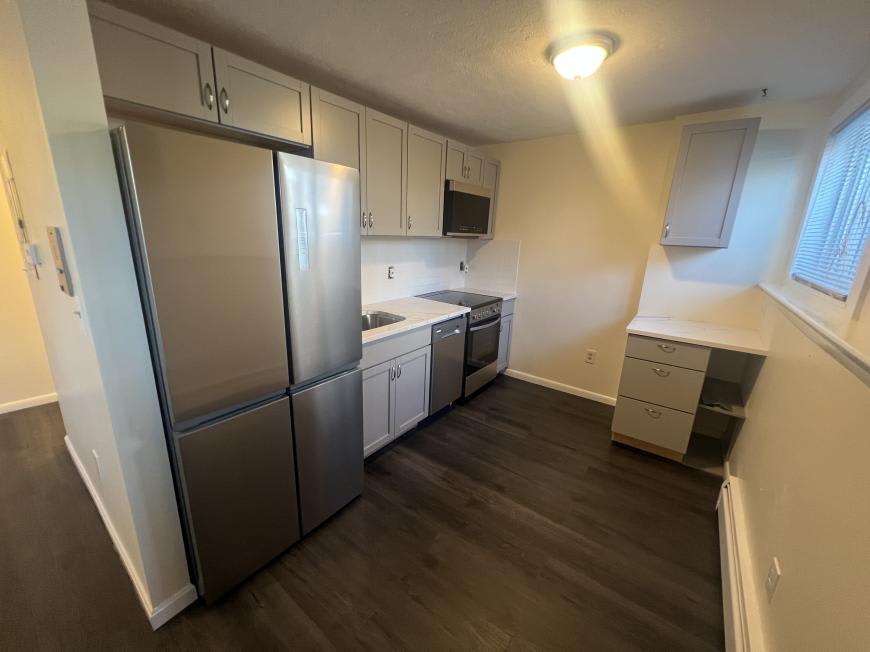180 River St. – photo 1 of 7