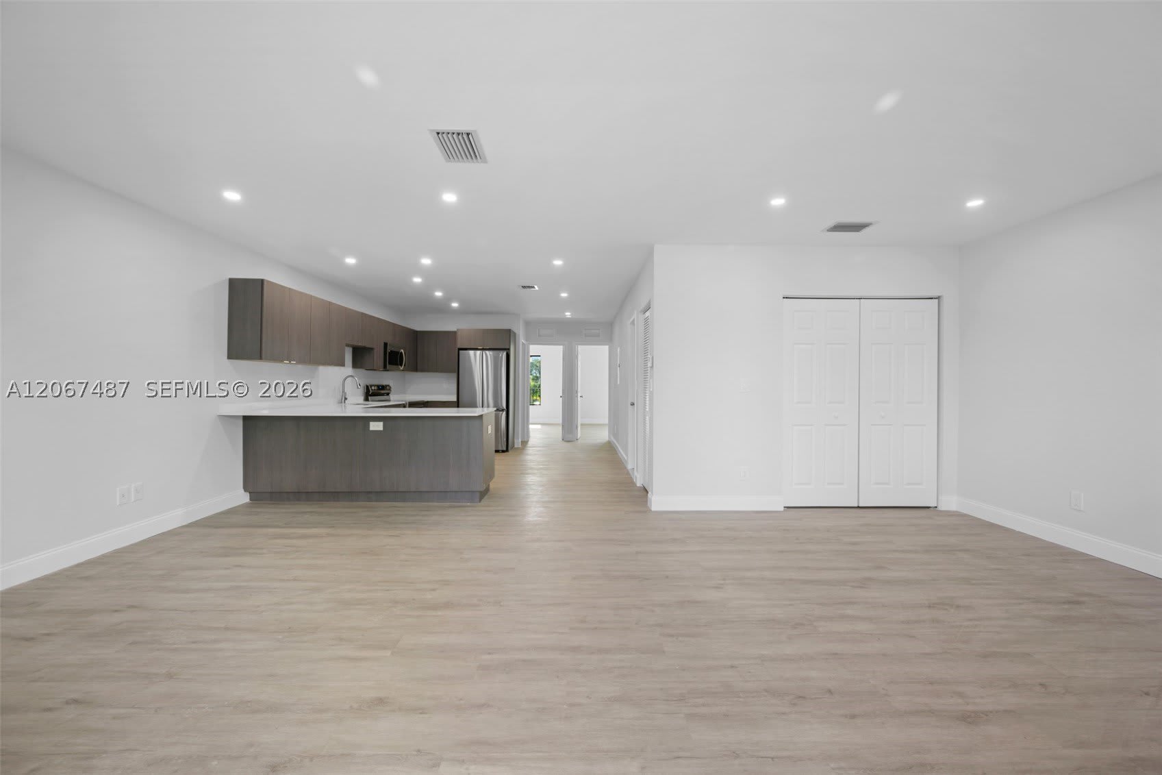 349 NW 40th St – photo 1