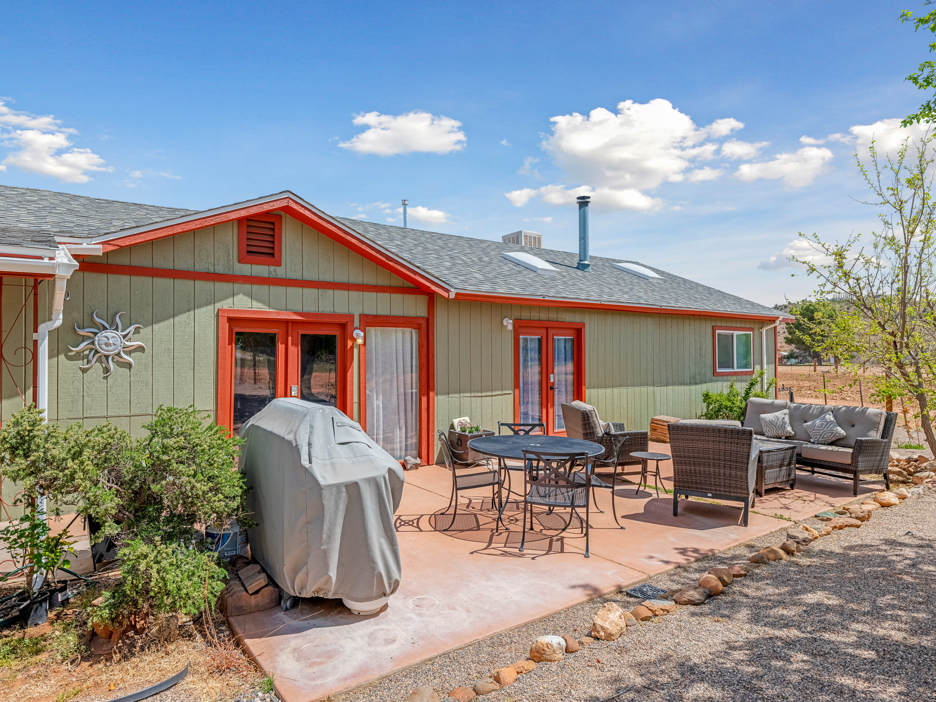 10800 Clover Ln – photo 1 of 17