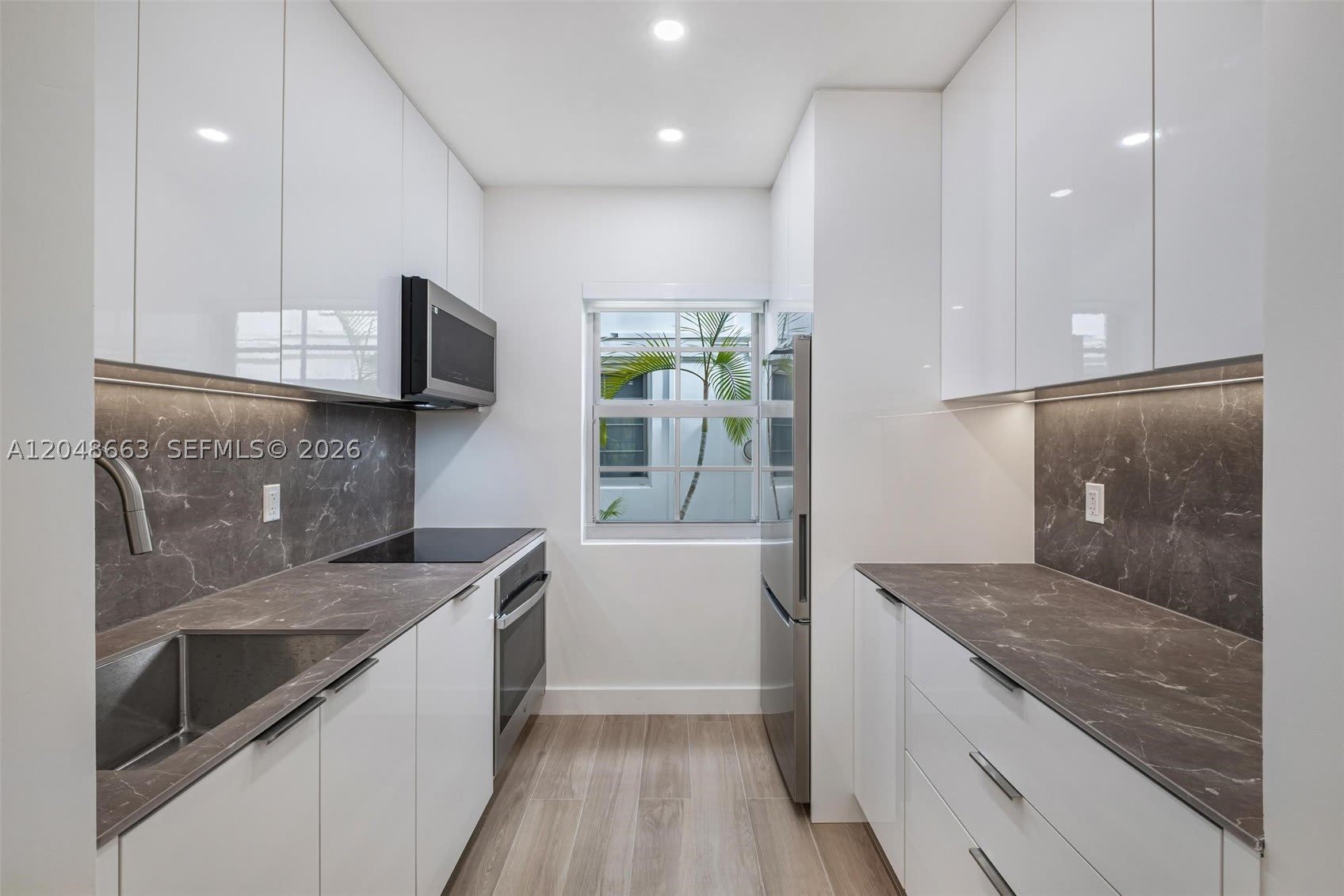 1610 Michigan Ave – photo 1 of 16