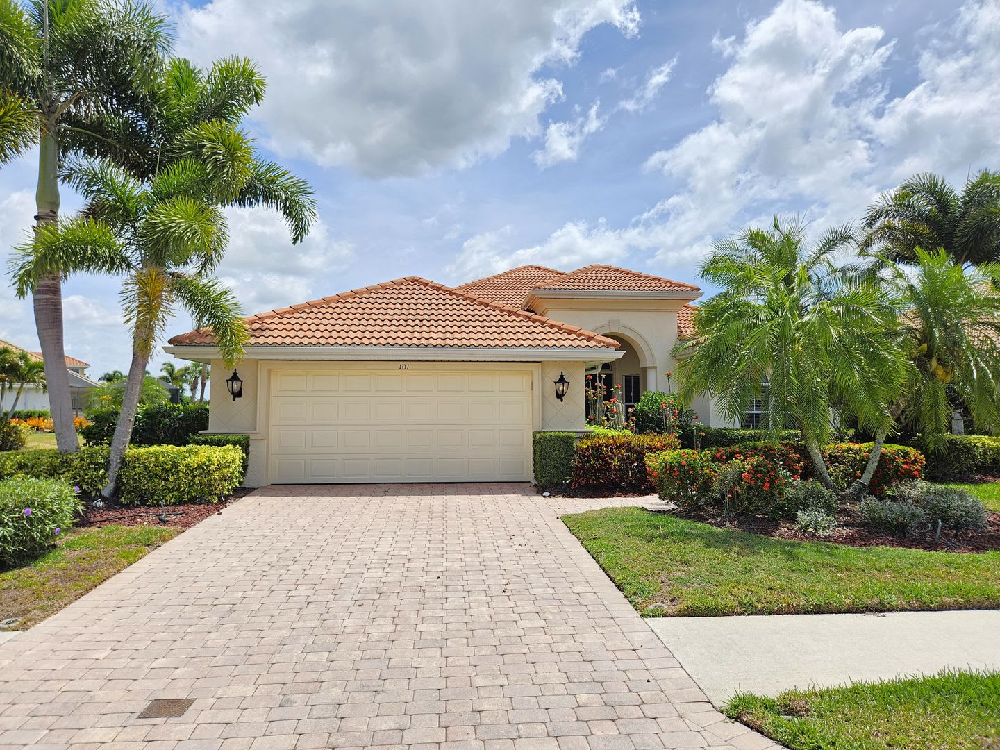 Seasonal Short Term 4 Bedroom 3 Bathroom Heated Pool Home Located In Venetian Golf River Club – photo 1
