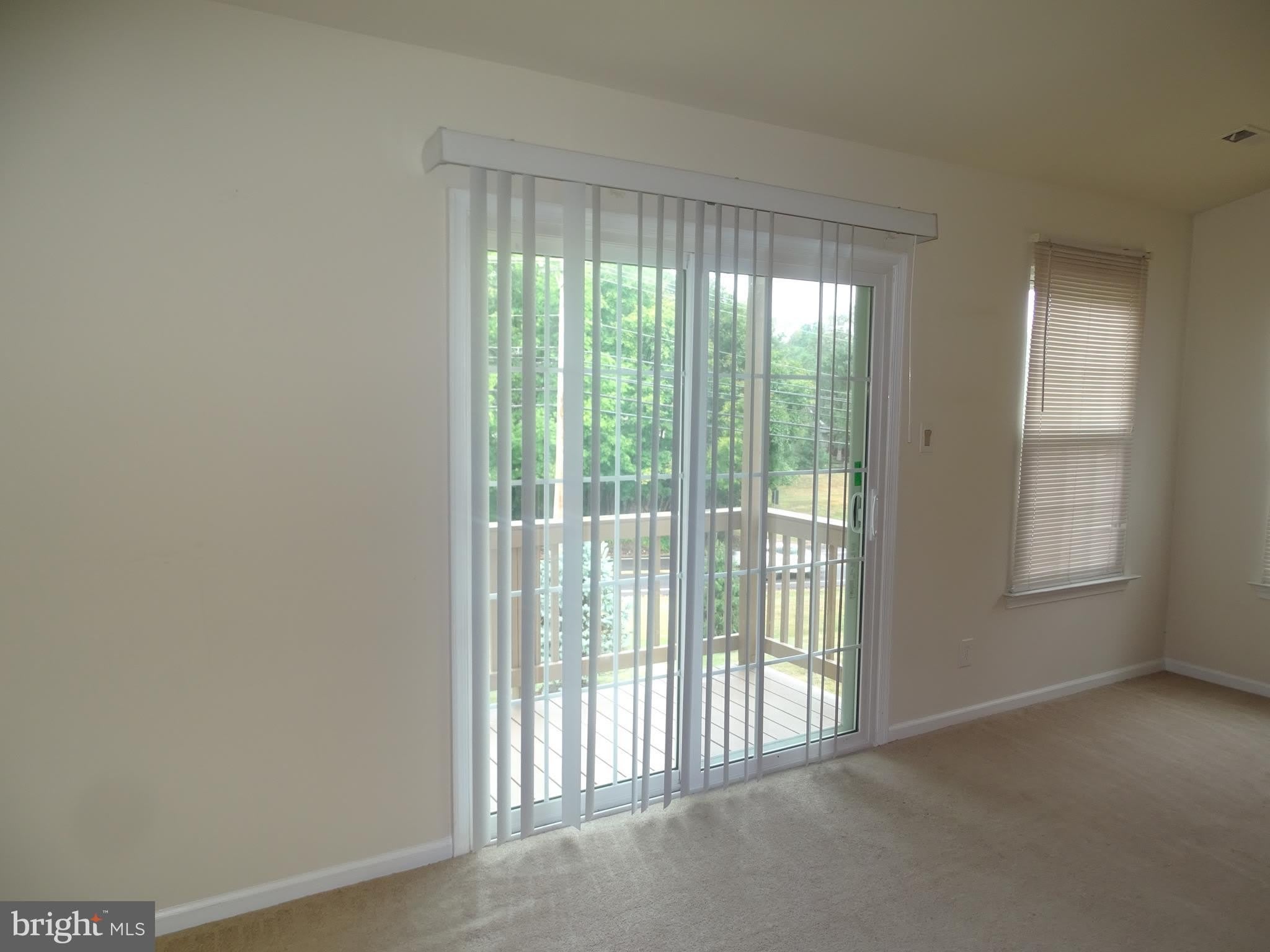 1404 BEACON HILL Drive – photo 1