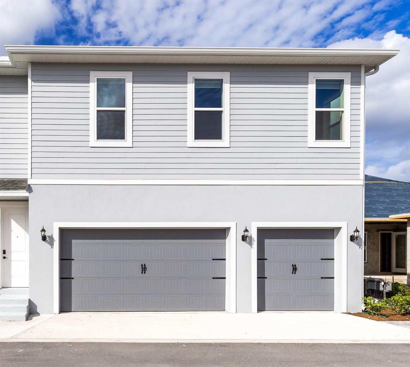 10105 HASSELMANN Alley – photo 1 of 27