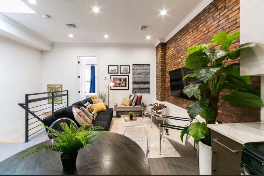 578 Quincy Street – photo 1