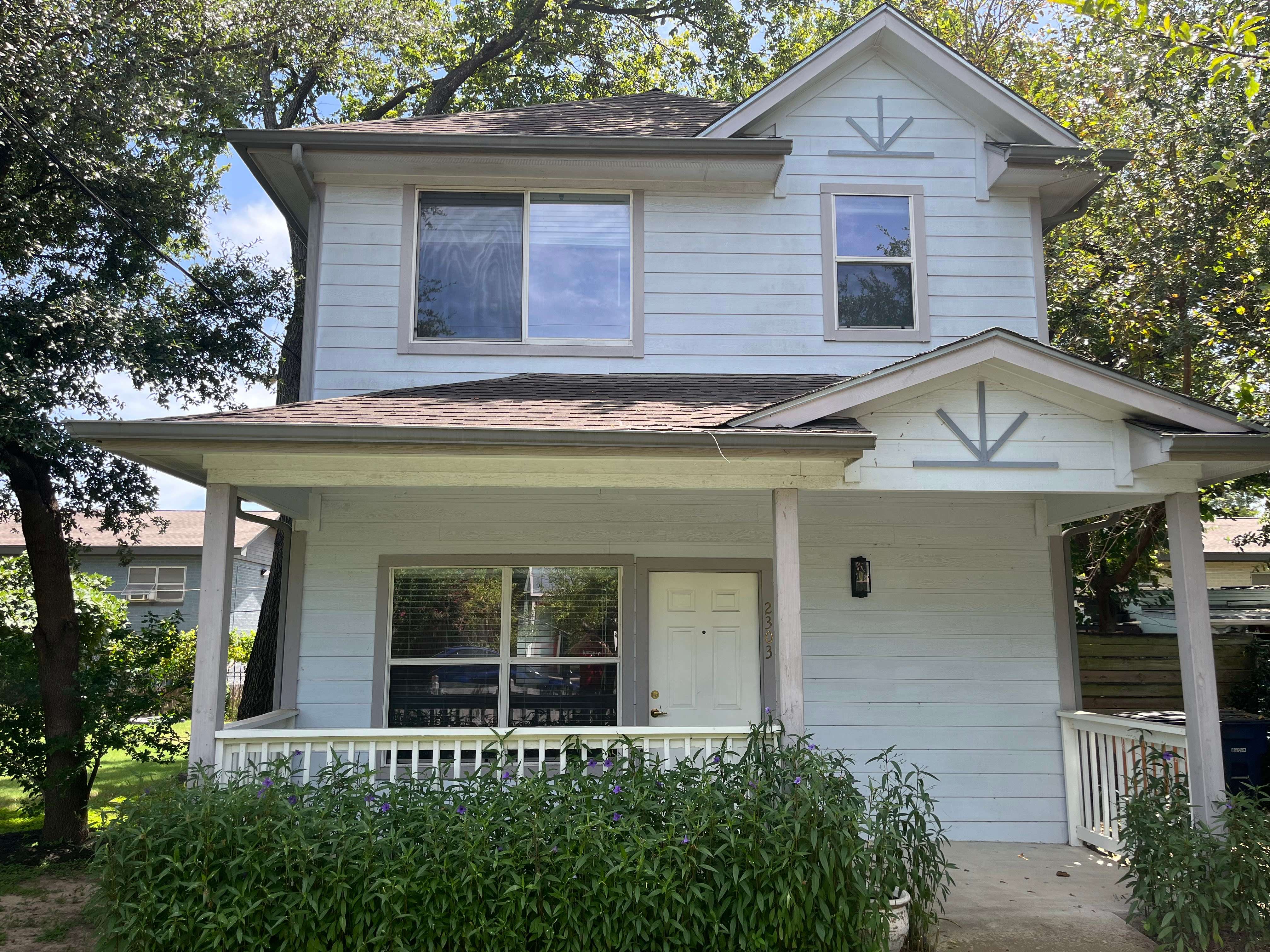 2303 Santa Rita Street – photo 1
