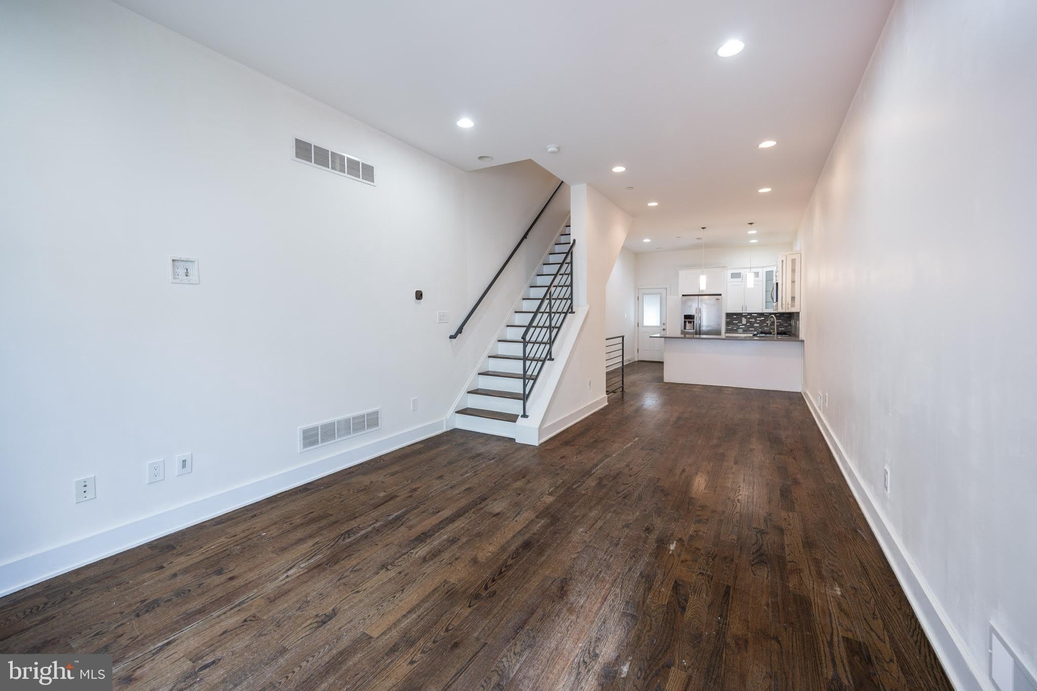 1441 S BOUVIER Street – photo 1
